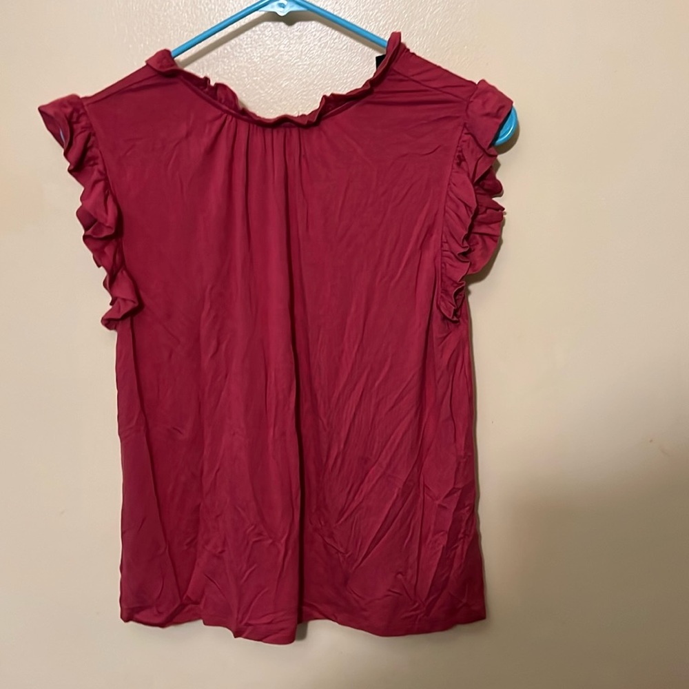 Express tie back cotton short sleeve top. Size small. Hot pink. Ruffle sleeve